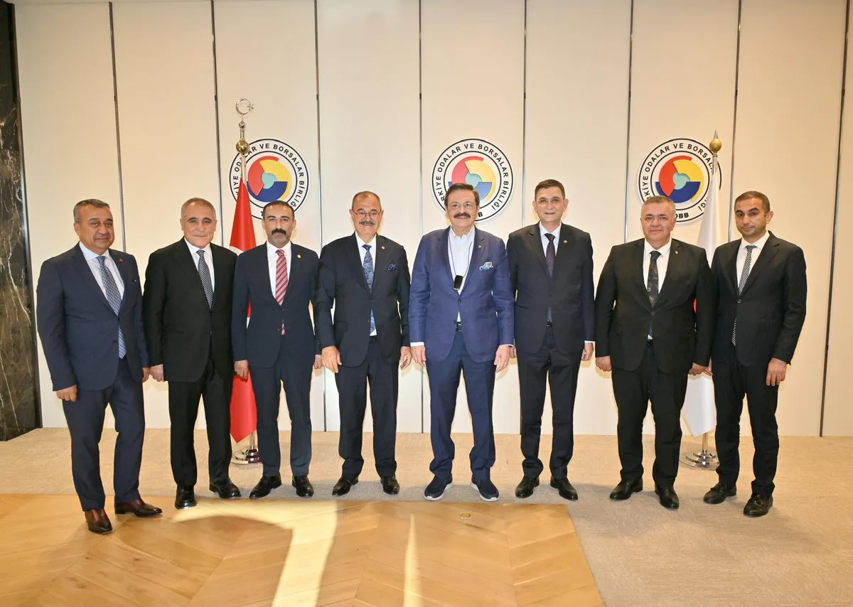 Ticaret ve Sanayi Alanındaki Güncel Gelişmeler Üzerine Toplantı Yapıldı Ticaret ve Sanayi Alanındaki Güncel Gelişmeler Üzerine Toplantı Yapıldı