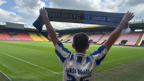 Hansa Rostock Taraftarı İngiltere'de: Watford'da Mavi-Beyaz İstila