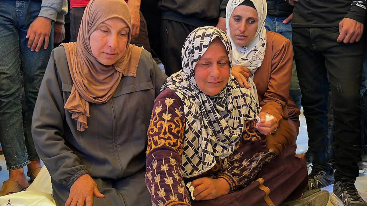 Gazze'de Ateşkes İhlalleri Sürüyor: Sivil Kayıplar Artıyor Gazze'de Ateşkes İhlalleri Sürüyor: Sivil Kayıplar Artıyor