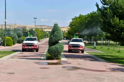Ankara Büyükşehir Belediyesi'nden kapsamlı ilaçlama seferberliği