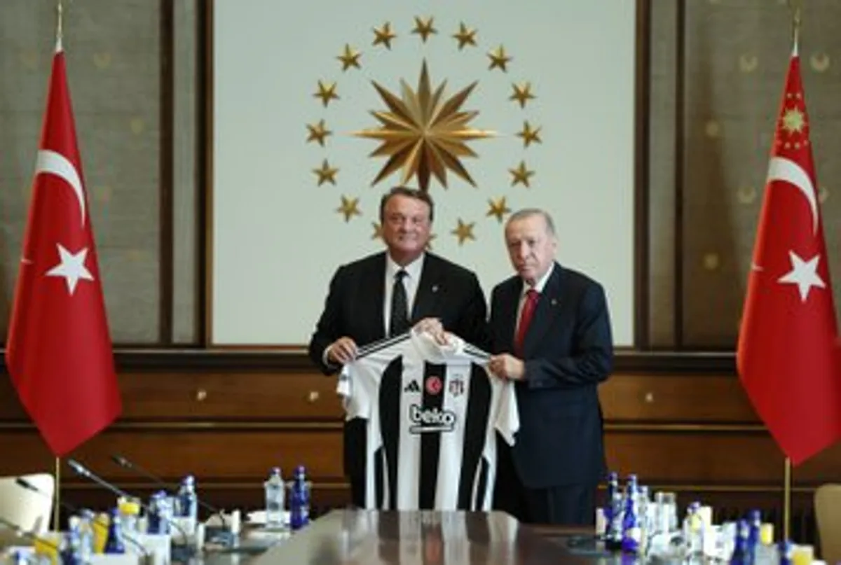 Cumhurbaşkanı, Beşiktaş'ı Kabul Etti Cumhurbaşkanı, Beşiktaş'ı Kabul Etti