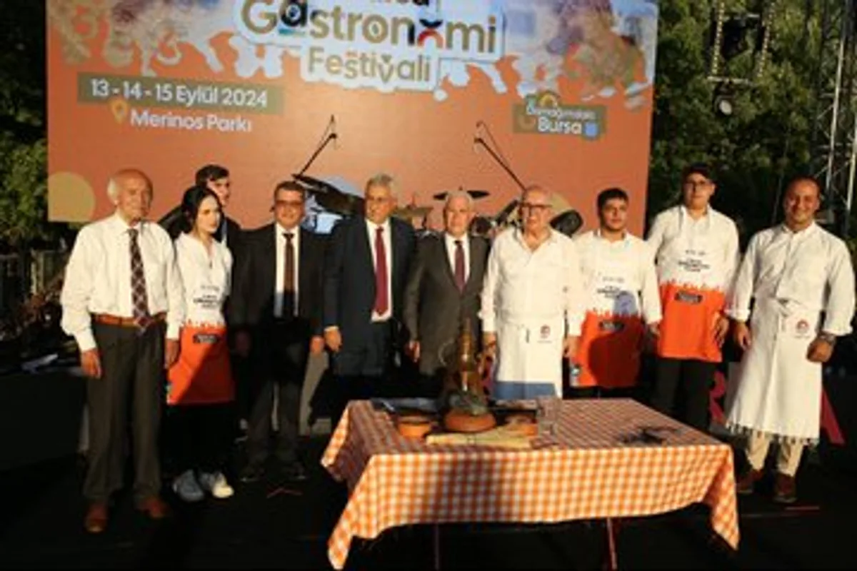 Bursa'da 3. Gastronomi Festivali Düzenlendi Bursa'da 3. Gastronomi Festivali Düzenlendi