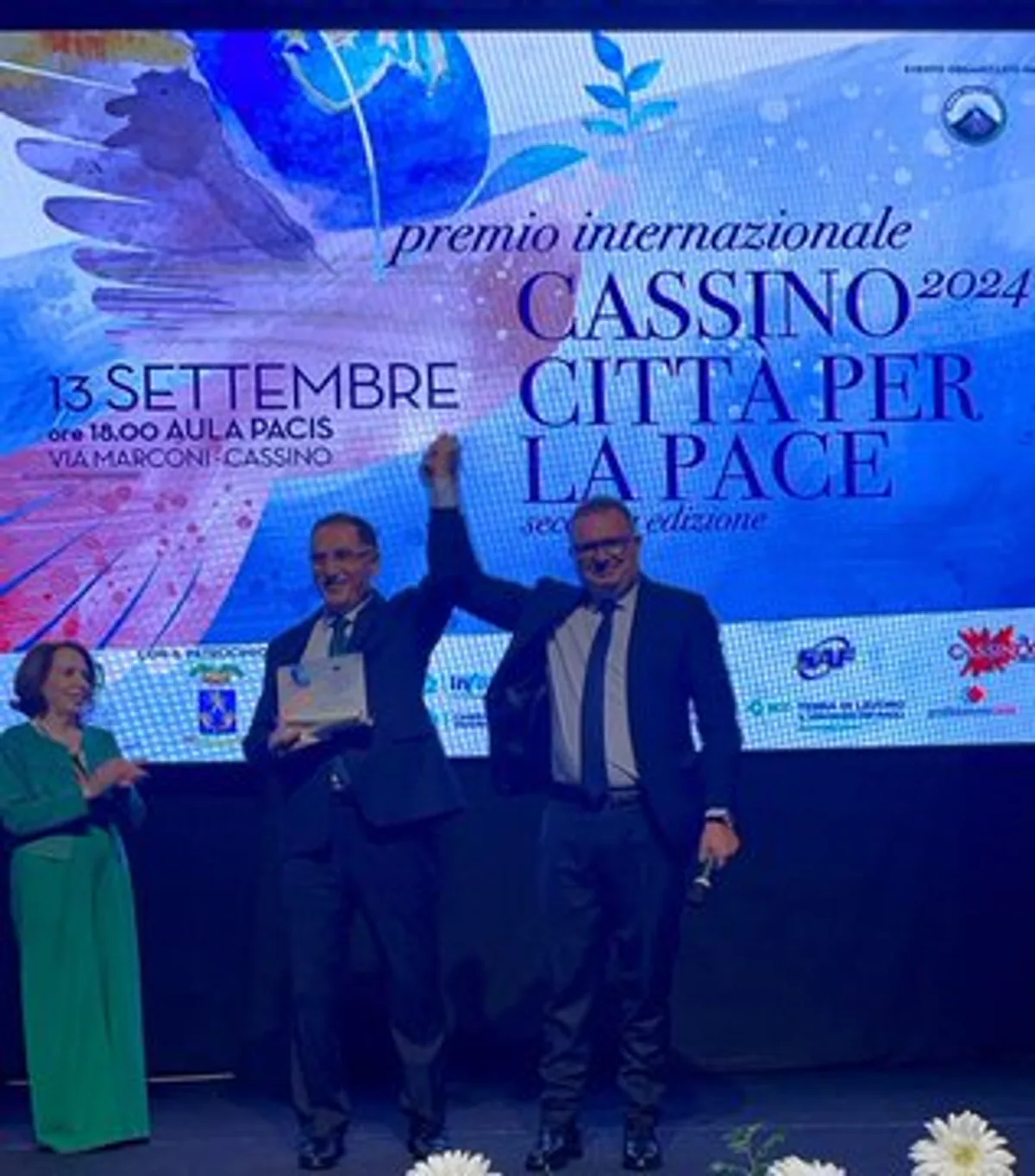 Şeref Malkoç'a "Cassino Şehri Barış Ödülü" Verildi Şeref Malkoç'a "Cassino Şehri Barış Ödülü" Verildi