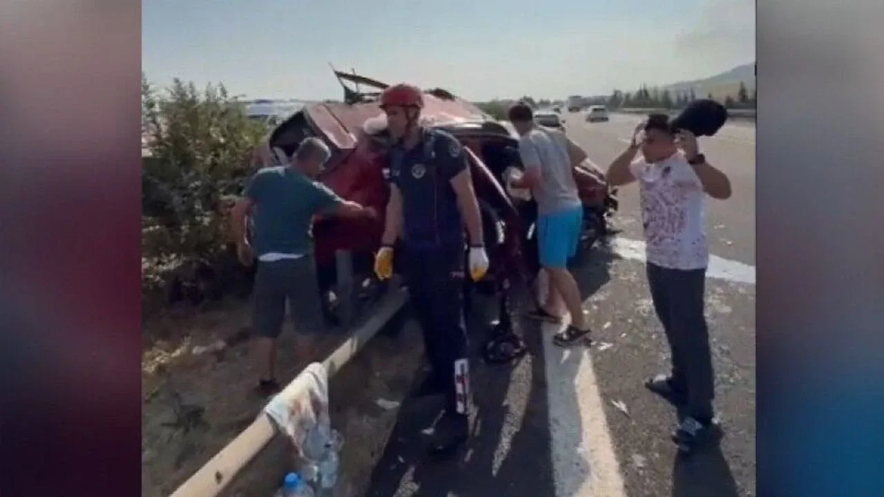 Osmaniye'de TAG Otoyolu'nda Trafik Kazası: 5 Yaralı Osmaniye'de TAG Otoyolu'nda Trafik Kazası: 5 Yaralı