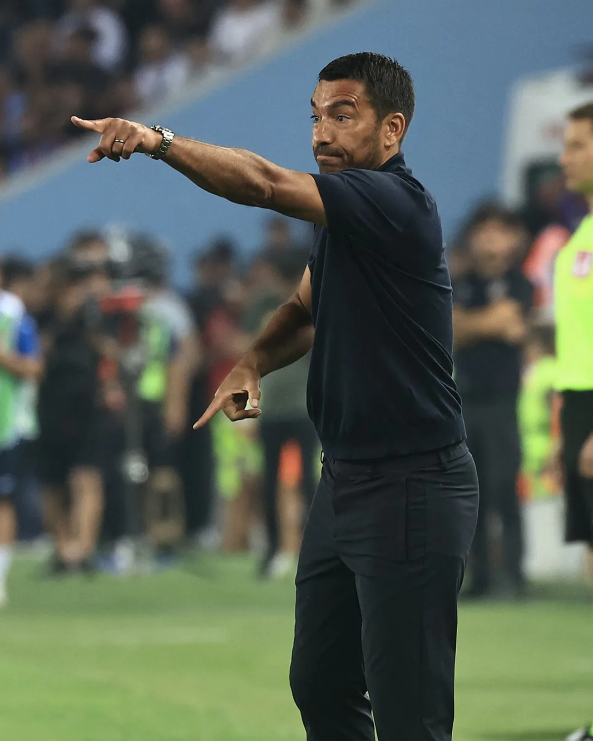 Beşiktaş Teknik Direktörü Giovanni van Bronckhorst Maçı Değerlendirdi Beşiktaş Teknik Direktörü Giovanni van Bronckhorst Maçı Değerlendirdi