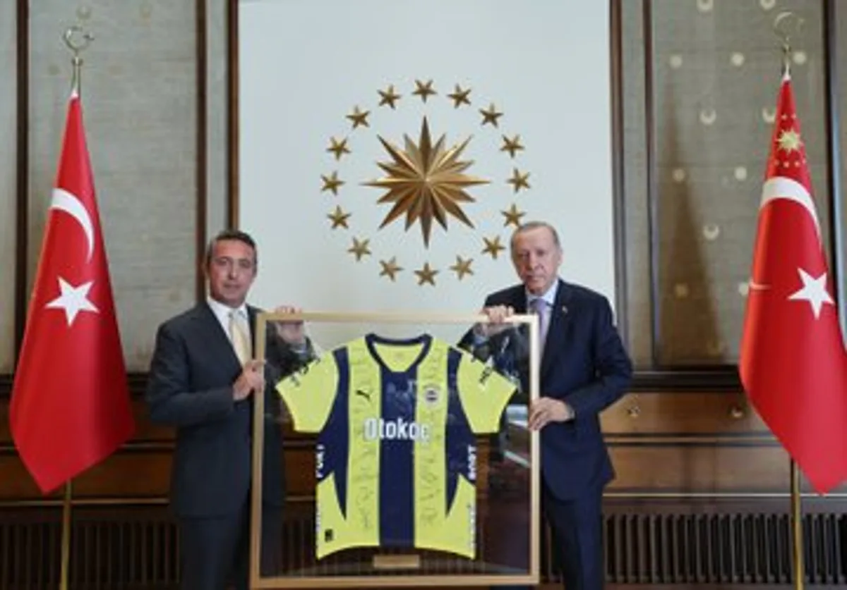 Cumhurbaşkanı Erdoğan, Fenerbahçe Yönetimini Kabul Etti Cumhurbaşkanı Erdoğan, Fenerbahçe Yönetimini Kabul Etti