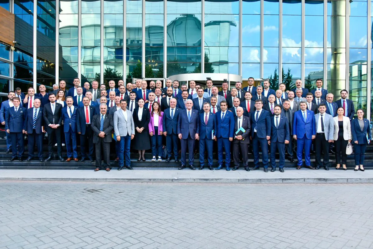 İYİ Parti Genel Başkanı Müsavat Dervişoğlu, Ankara'da İl Başkanlarıyla Bir Araya Geldi İYİ Parti Genel Başkanı Müsavat Dervişoğlu, Ankara'da İl Başkanlarıyla Bir Araya Geldi