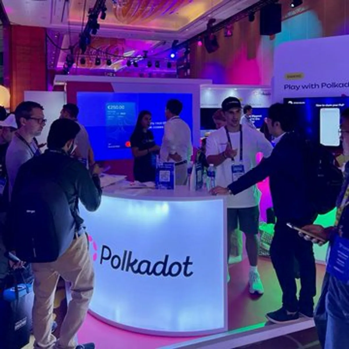 Polkadot, İlk Gününde Büyük İlgi Gördü Polkadot, İlk Gününde Büyük İlgi Gördü