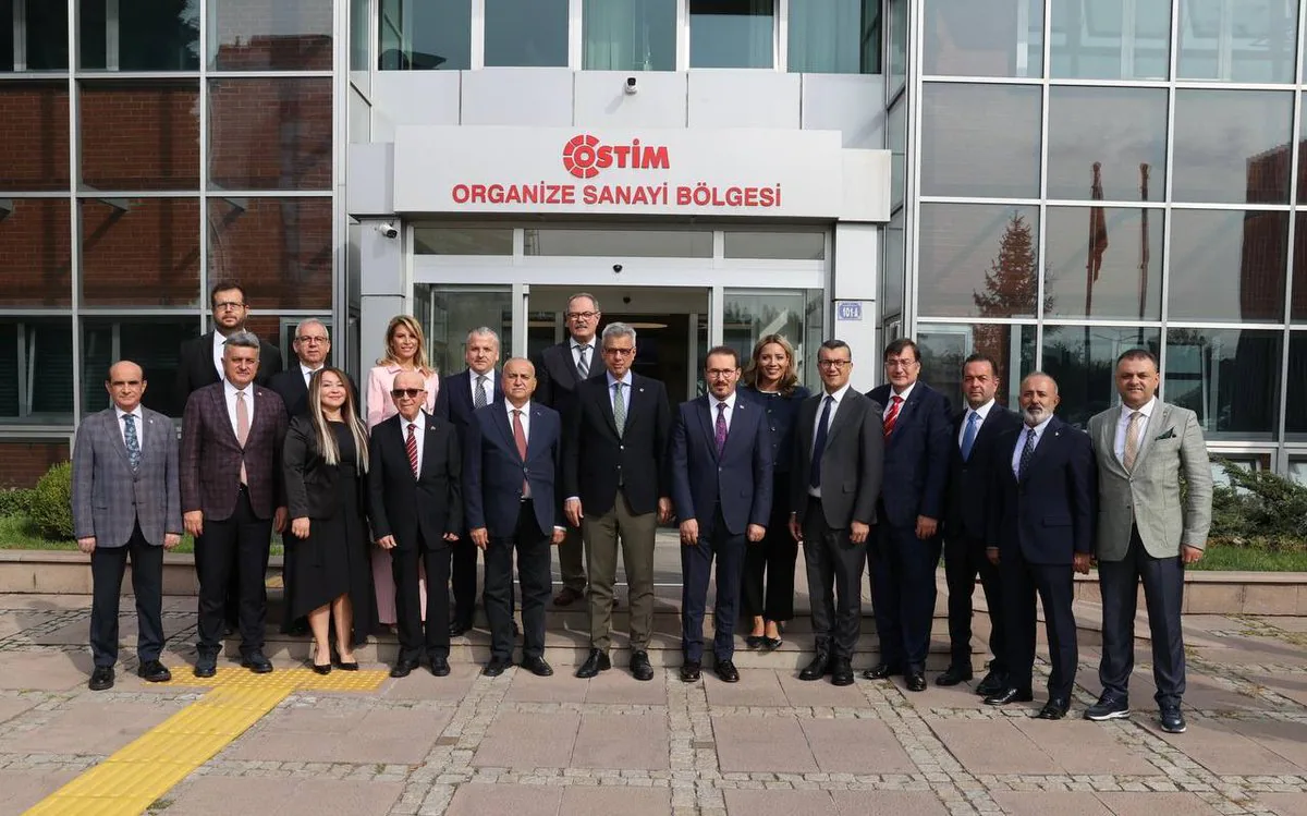 Sağlık Bakanı Ostim Medikal Sanayi Kümelenmesi'ni Ziyaret Etti Sağlık Bakanı Ostim Medikal Sanayi Kümelenmesi'ni Ziyaret Etti