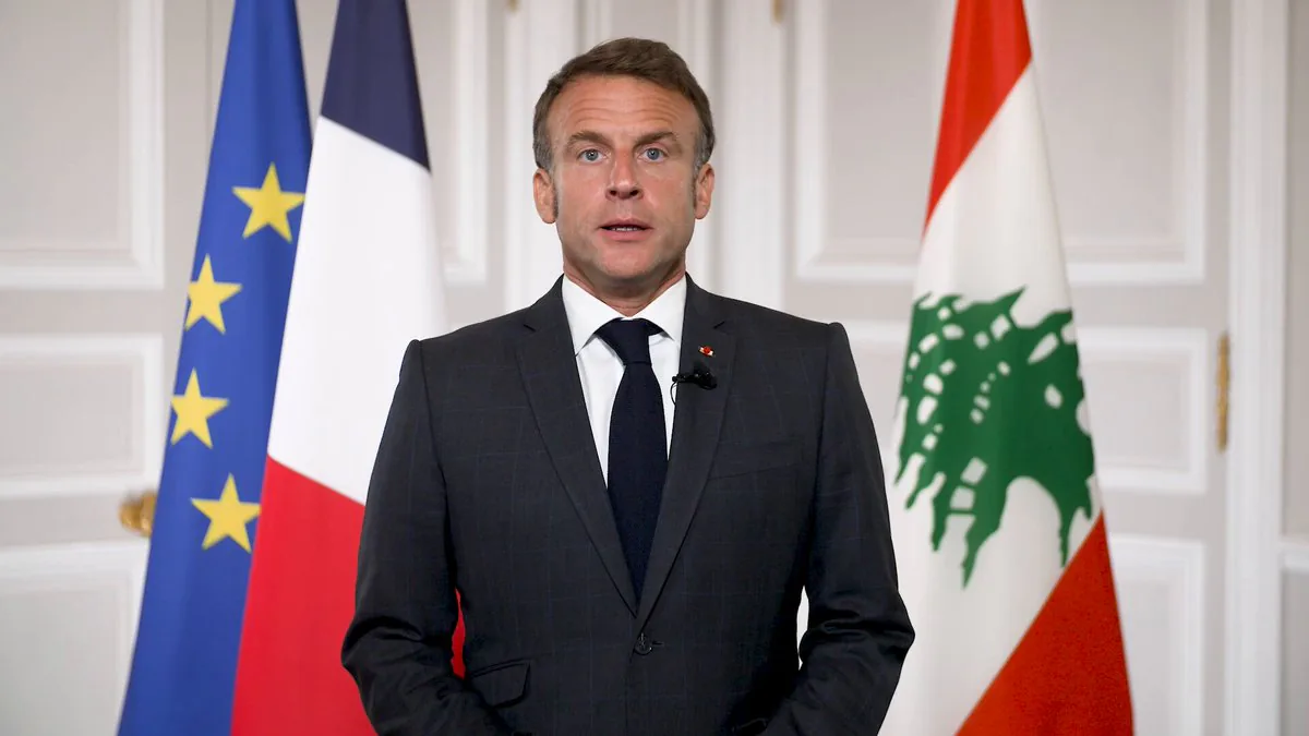 Fransa Cumhurbaşkanı Emmanuel Macron: "Lübnanlılar, bu zorlu süreçte Fransa yanınızdadır" Fransa Cumhurbaşkanı Emmanuel Macron: "Lübnanlılar, bu zorlu süreçte Fransa yanınızdadır"