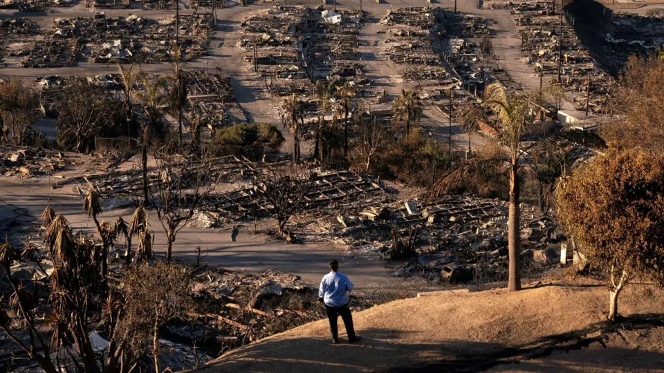 Los Angeles'taki Dev Yangının Sanığı Jonathan Rinderknecht Hakim Karşısında görseli