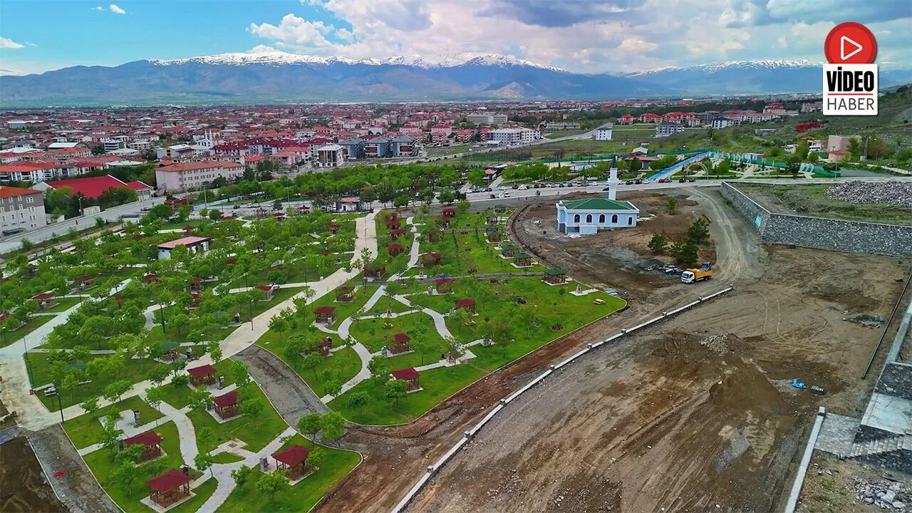 Erzincan Esentepe Rekreasyon Alanı Projesi'nde Yeni Etap Çalışmaları Başladı Erzincan Esentepe Rekreasyon Alanı Projesi'nde Yeni Etap Çalışmaları Başladı