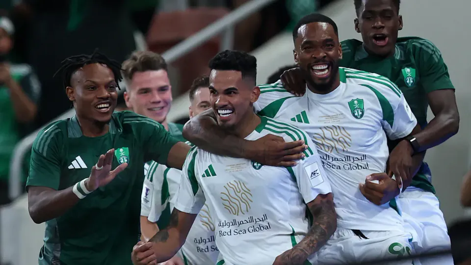 Roshn Lig 8. Hafta: Al-Ahli'de Demiral ve Toney başlıyor, Al-Fateh'de Sellami dönemi görseli