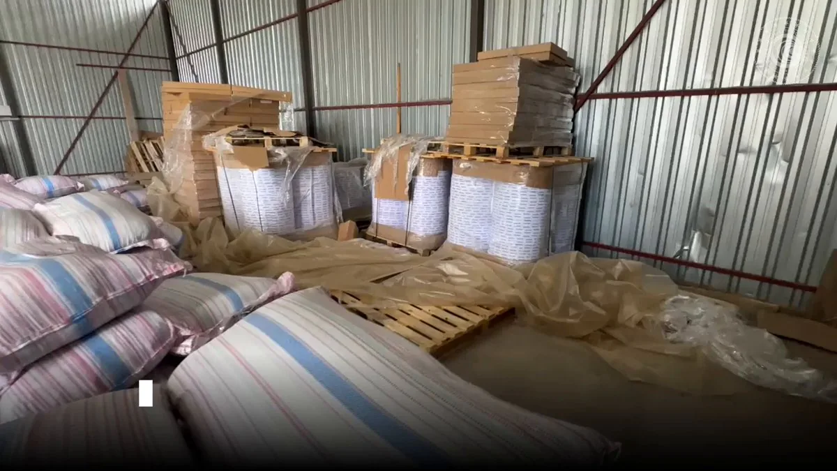 Ticaret Bakanlığı'ndan İzmir'de Tütün Kaçakçılığına Operasyon Ticaret Bakanlığı'ndan İzmir'de Tütün Kaçakçılığına Operasyon