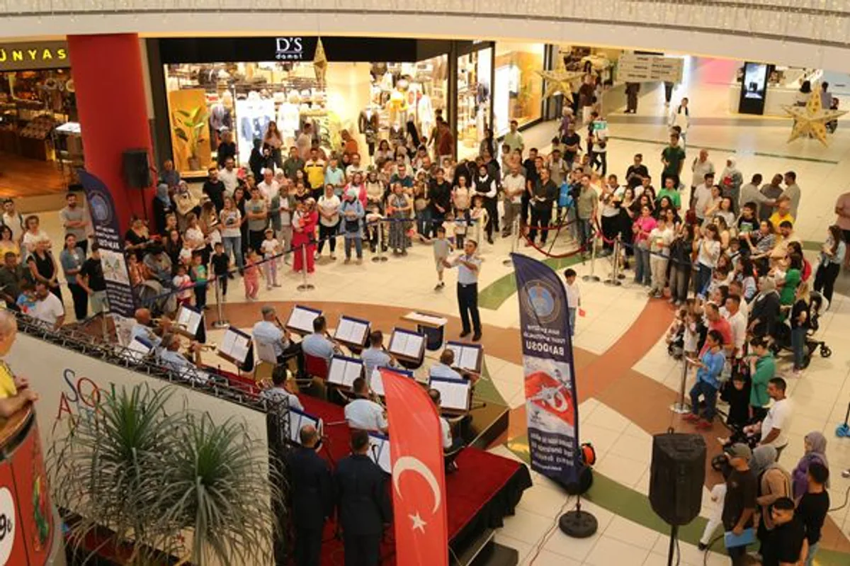Antalya ve Kütahya’da Gaziler Günü'nde Onur Konserleri Düzenlendi Antalya ve Kütahya’da Gaziler Günü'nde Onur Konserleri Düzenlendi