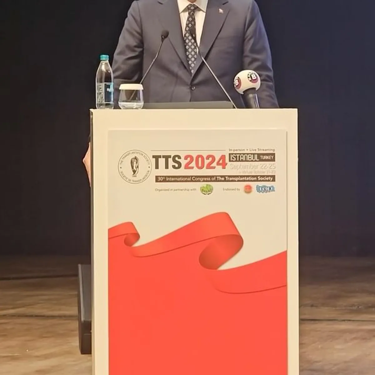 Bakan Memişoğlu, Dünya Organ Nakli Derneği Kongresi'nde Açılış Konuşması Yaptı Bakan Memişoğlu, Dünya Organ Nakli Derneği Kongresi'nde Açılış Konuşması Yaptı