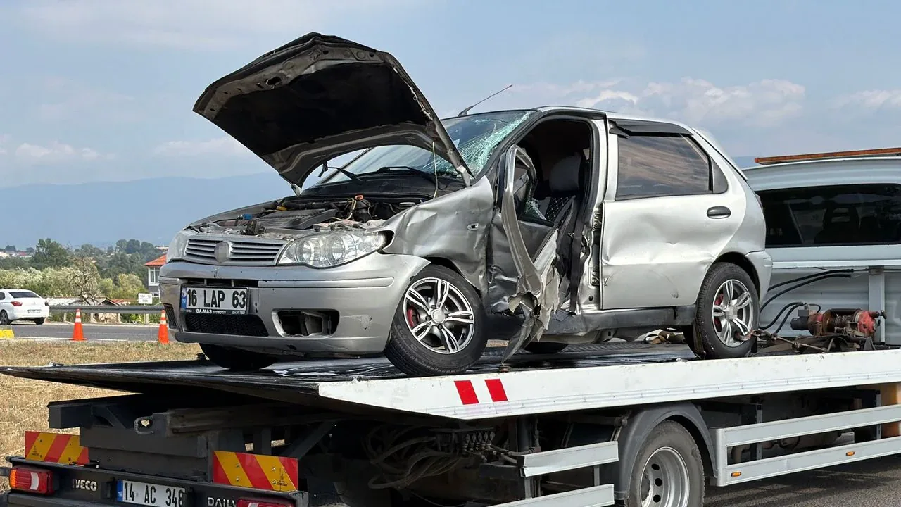 Bolu'da D-100 Karayolunda Trafik Kazası: 6 Yaralı Bolu'da D-100 Karayolunda Trafik Kazası: 6 Yaralı
