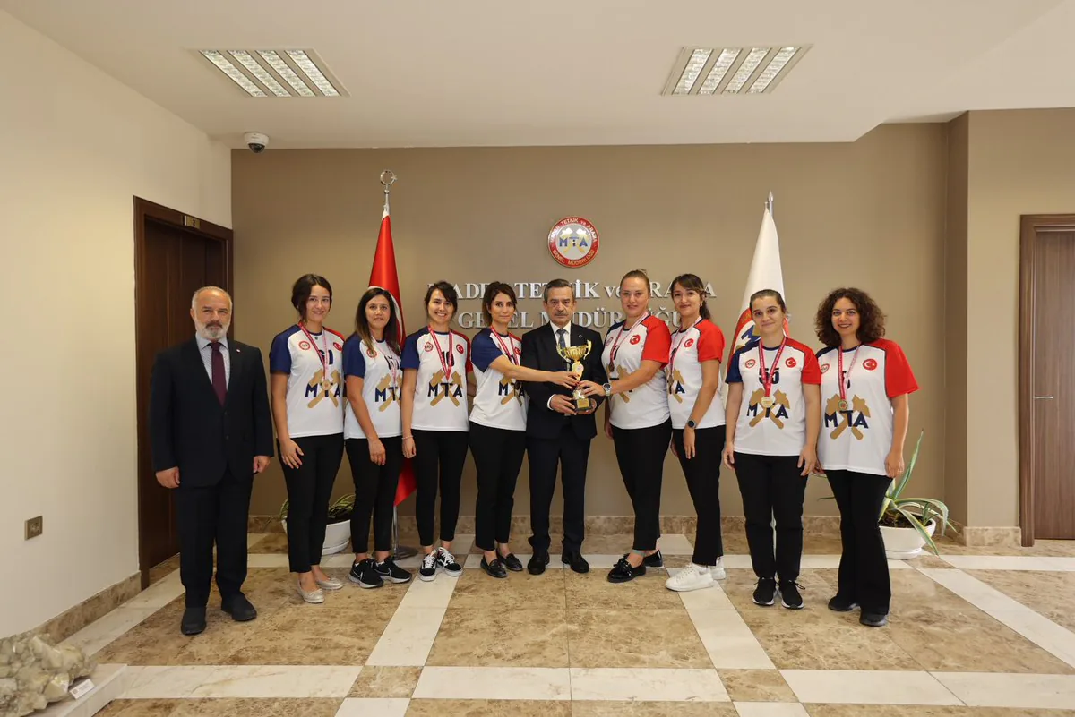 MTA Kadın Voleybol Takımı Başarı Elde Etti MTA Kadın Voleybol Takımı Başarı Elde Etti