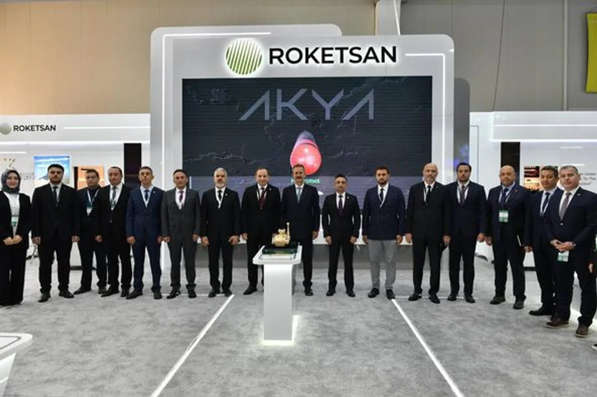 Başkan Haluk Görgün ADEX Fuarı'nda Türk Savunma Sanayisini Destekliyor Başkan Haluk Görgün ADEX Fuarı'nda Türk Savunma Sanayisini Destekliyor