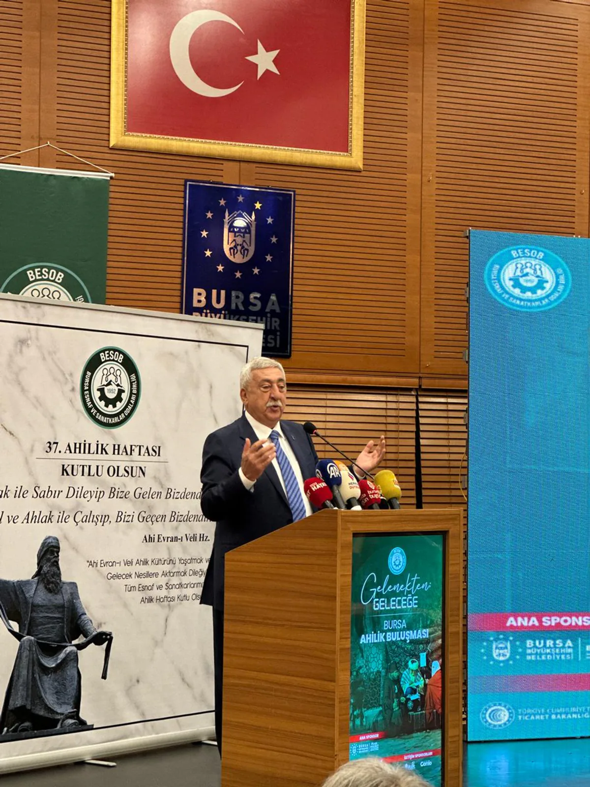 Ahilik Buluşması Bursa'da Gerçekleşti Ahilik Buluşması Bursa'da Gerçekleşti