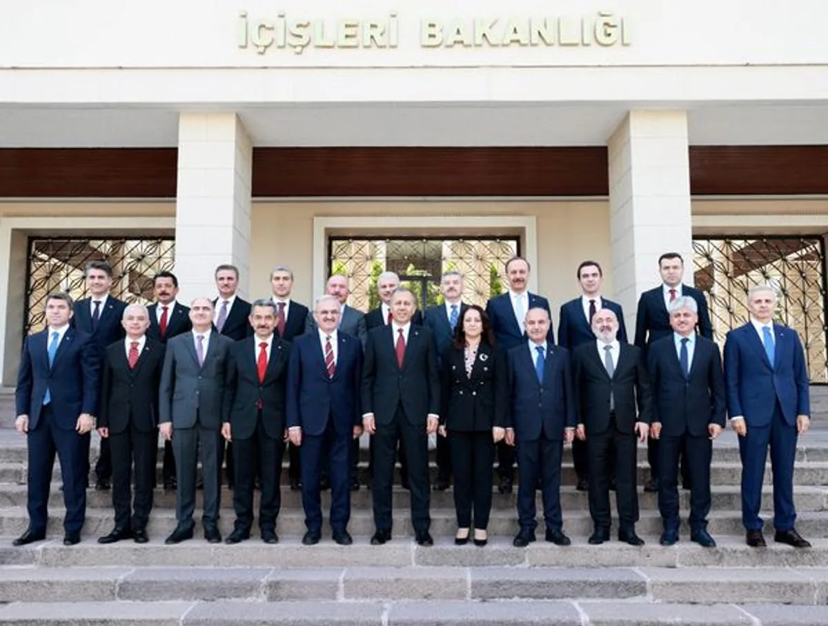 Yeni Valilerle Toplantı Yeni Valilerle Toplantı