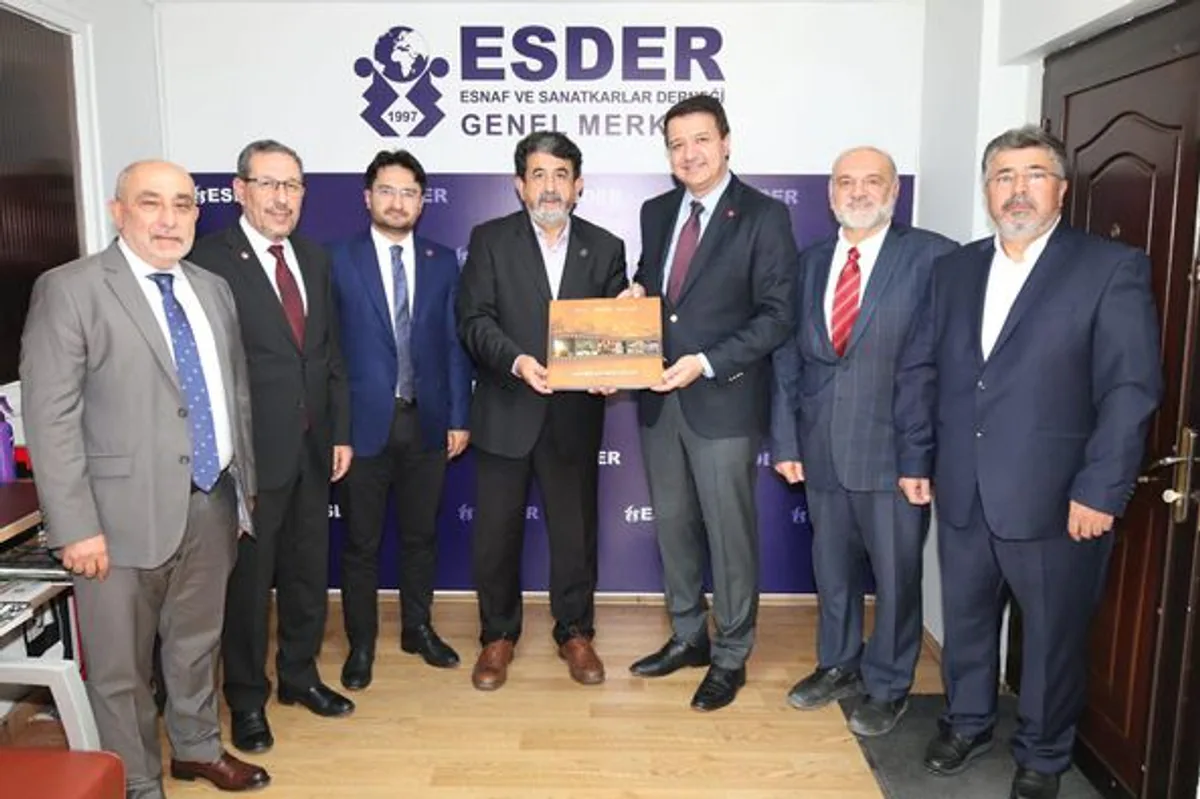 Âhilik Haftası Kutlamaları İçin Esnaf Ziyareti Âhilik Haftası Kutlamaları İçin Esnaf Ziyareti