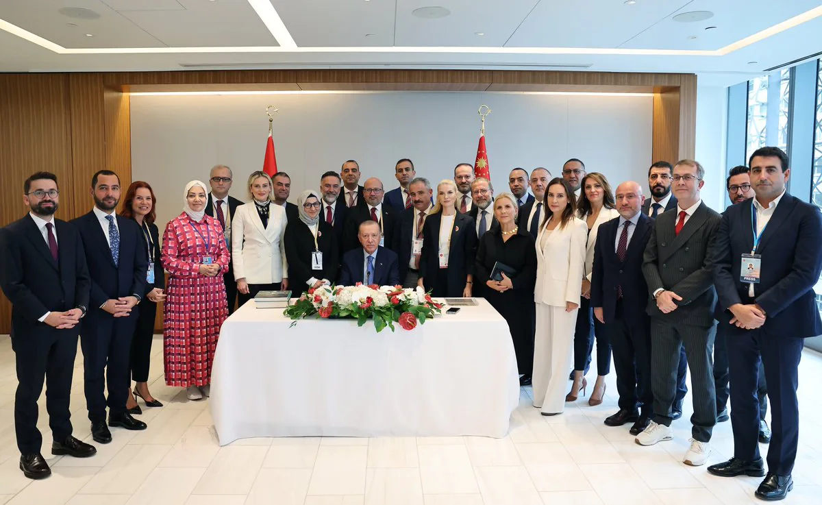 Cumhurbaşkanı Erdoğan, ABD'de Medya Mensuplarıyla Bir Araya Geldi Cumhurbaşkanı Erdoğan, ABD'de Medya Mensuplarıyla Bir Araya Geldi