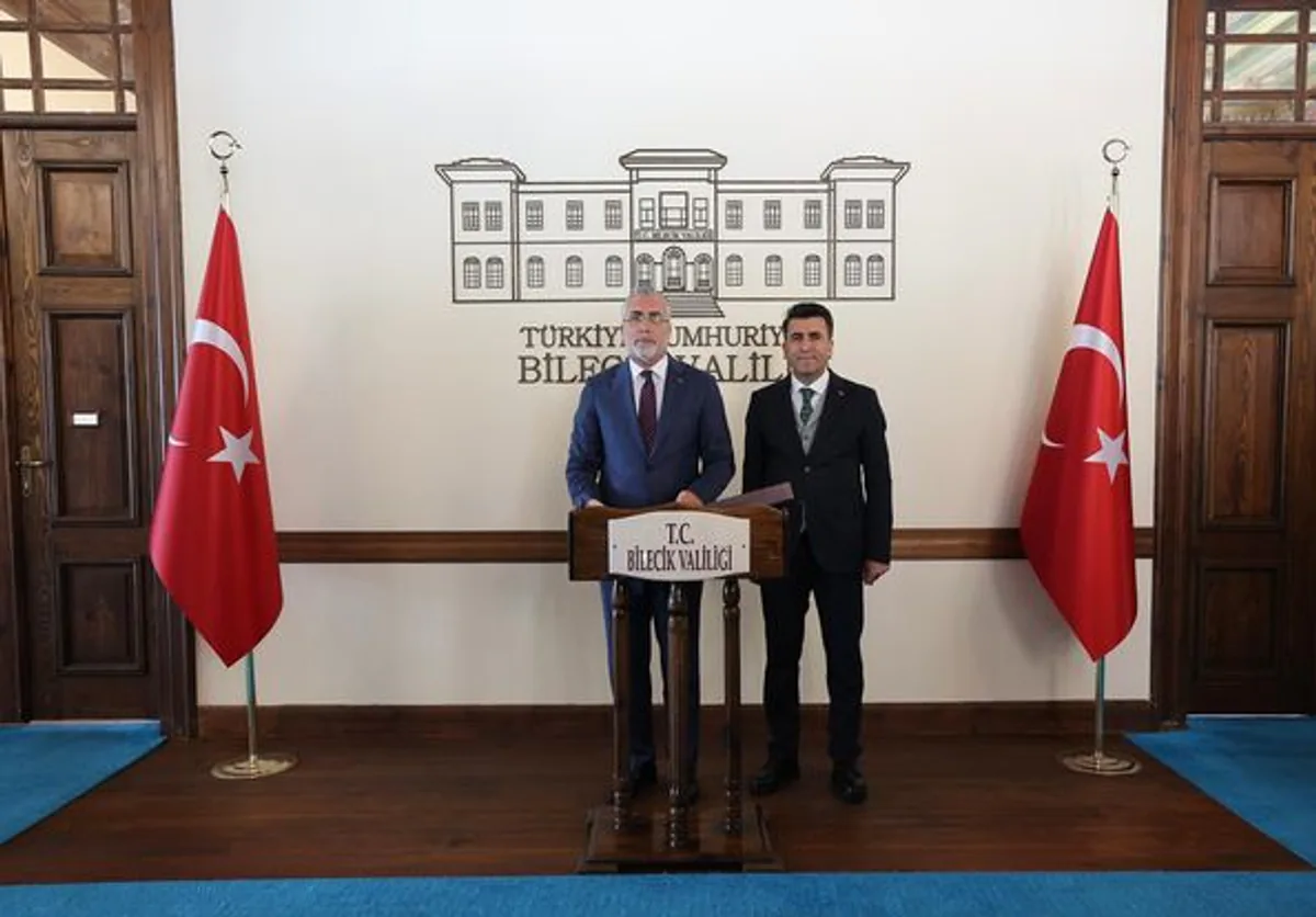 Bakan İstikhan Bilecik Valiliği'ni Ziyaret Etti Bakan İstikhan Bilecik Valiliği'ni Ziyaret Etti