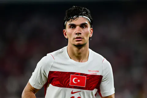 Galatasaray'ın Can Uzun Hamlesine Frankfurt'tan Rekor Yanıt: 60 Milyon Euro! Galatasaray'ın Can Uzun Hamlesine Frankfurt'tan Rekor Yanıt: 60 Milyon Euro!
