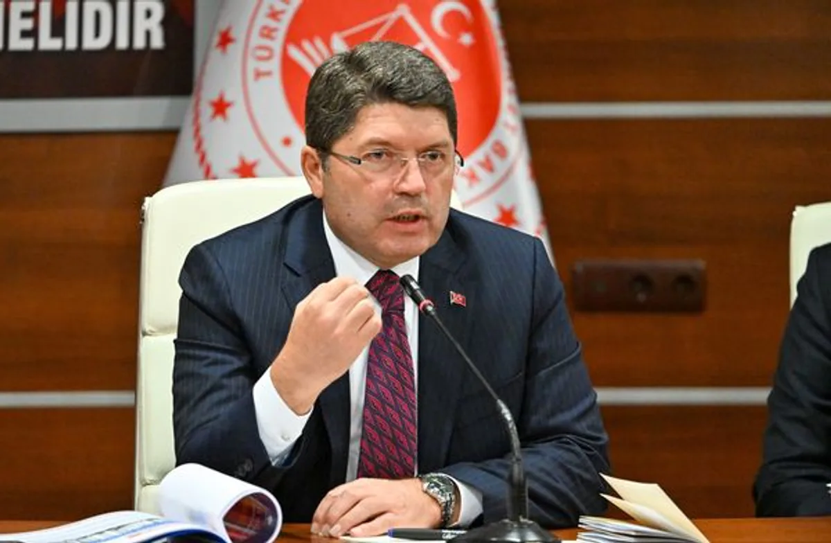 Adalet Bakanı Erzurum Adliyesini Ziyaret Etti Adalet Bakanı Erzurum Adliyesini Ziyaret Etti