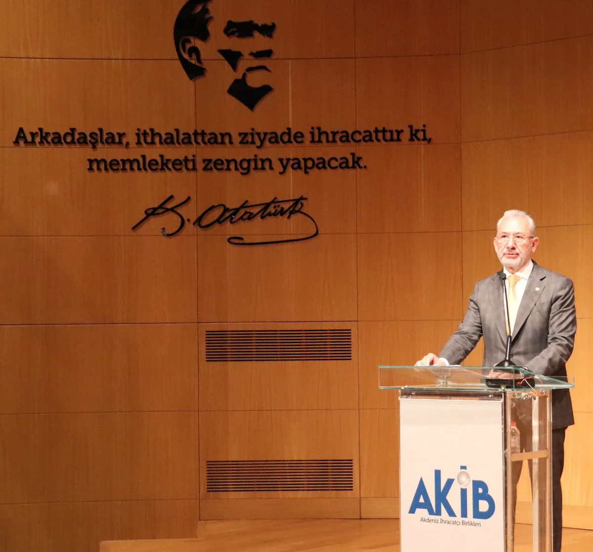 Çelik İhracatında Büyüme Devam Ediyor Çelik İhracatında Büyüme Devam Ediyor