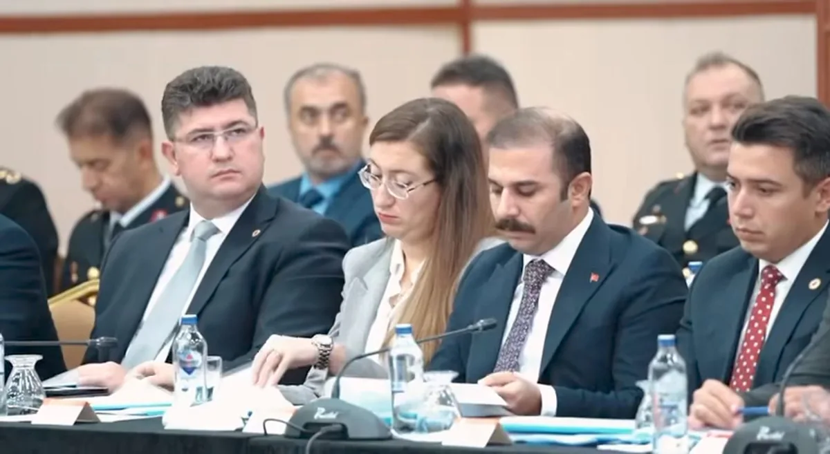 Aydın’da Türkiye’nin Huzuru Toplantısı Gerçekleşti Aydın’da Türkiye’nin Huzuru Toplantısı Gerçekleşti