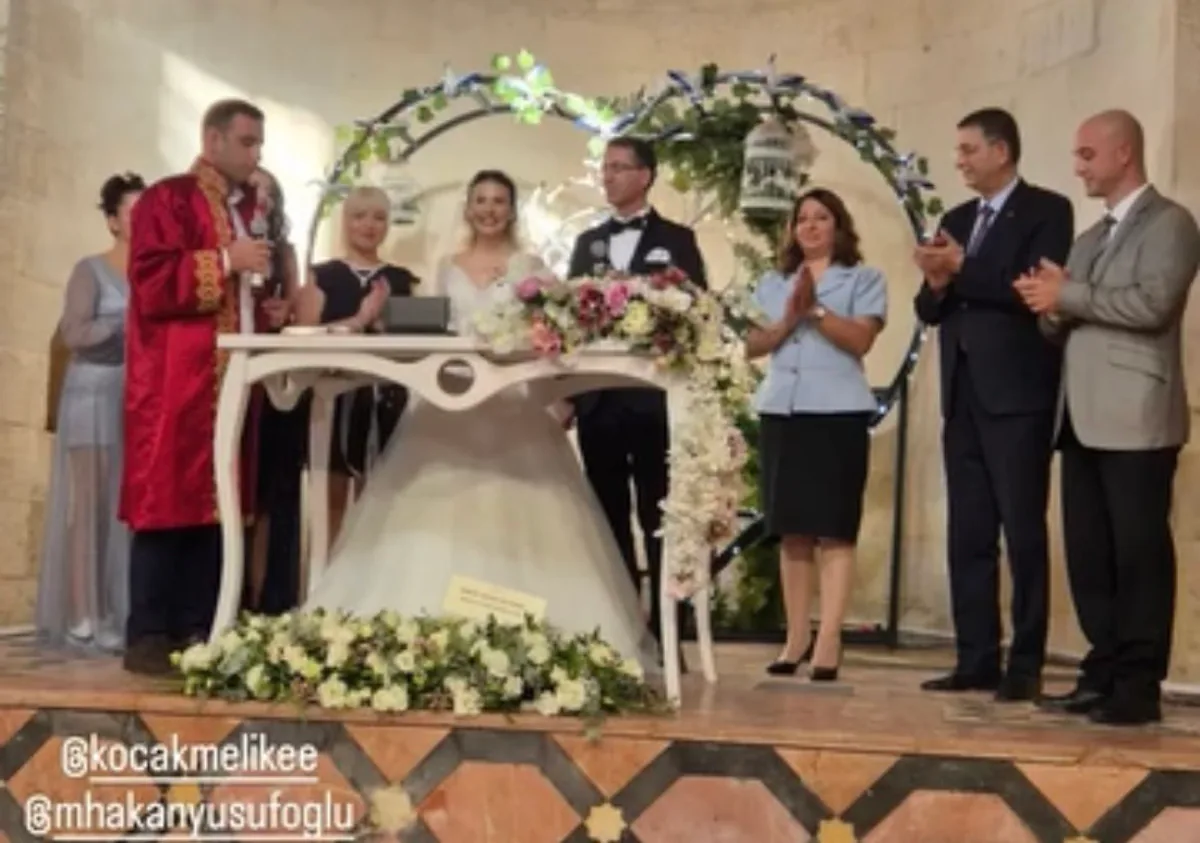 Gaziantep Sanayi Odası Meclis Üyesi Murat Hakan Yusufoğlu'nun Nikah Törenine Katılım Gaziantep Sanayi Odası Meclis Üyesi Murat Hakan Yusufoğlu'nun Nikah Törenine Katılım