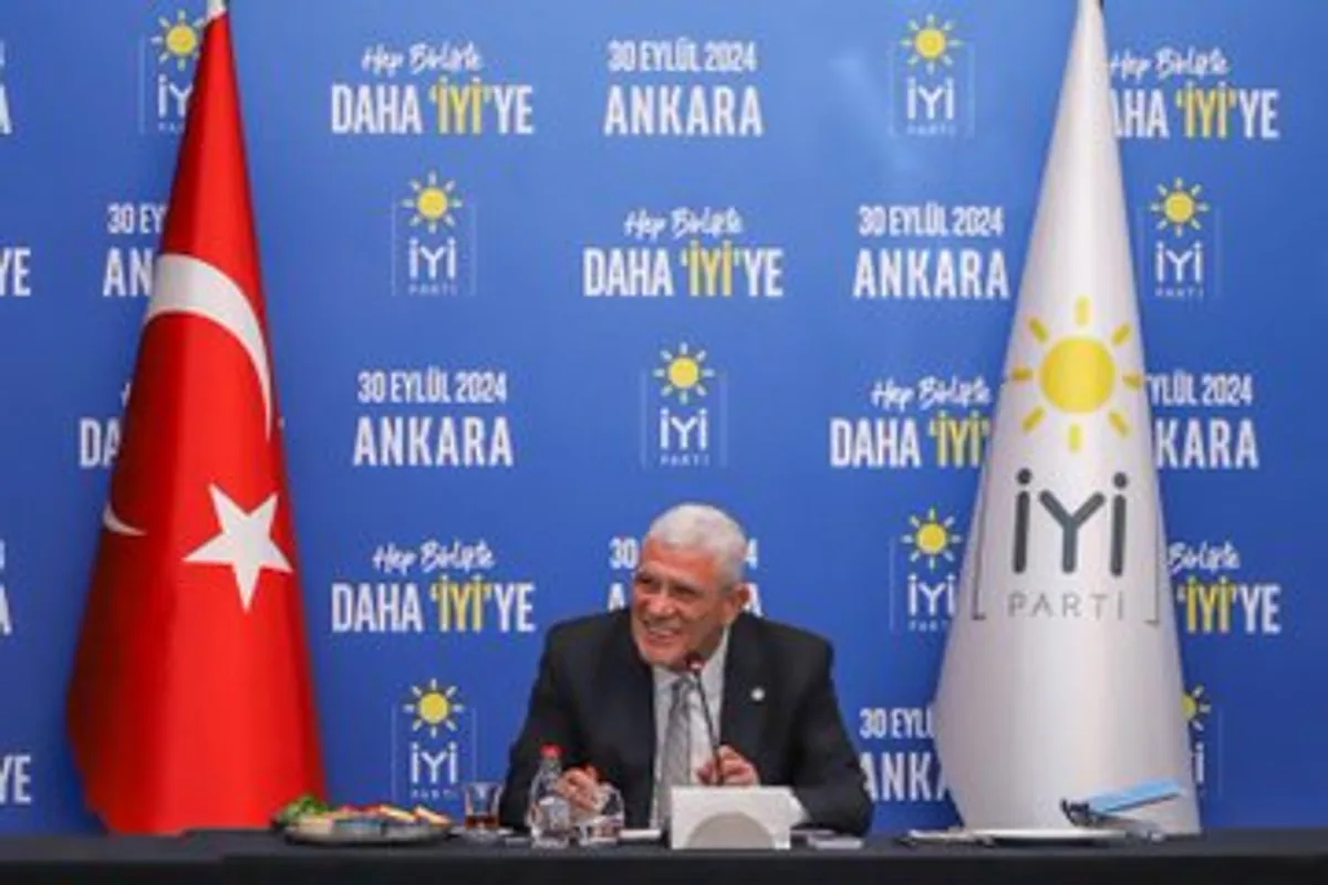 İYİ Parti Genel Başkanı Müsavat Dervişoğlu Türk Basınının Temsilcileriyle Bir Araya Geldi İYİ Parti Genel Başkanı Müsavat Dervişoğlu Türk Basınının Temsilcileriyle Bir Araya Geldi