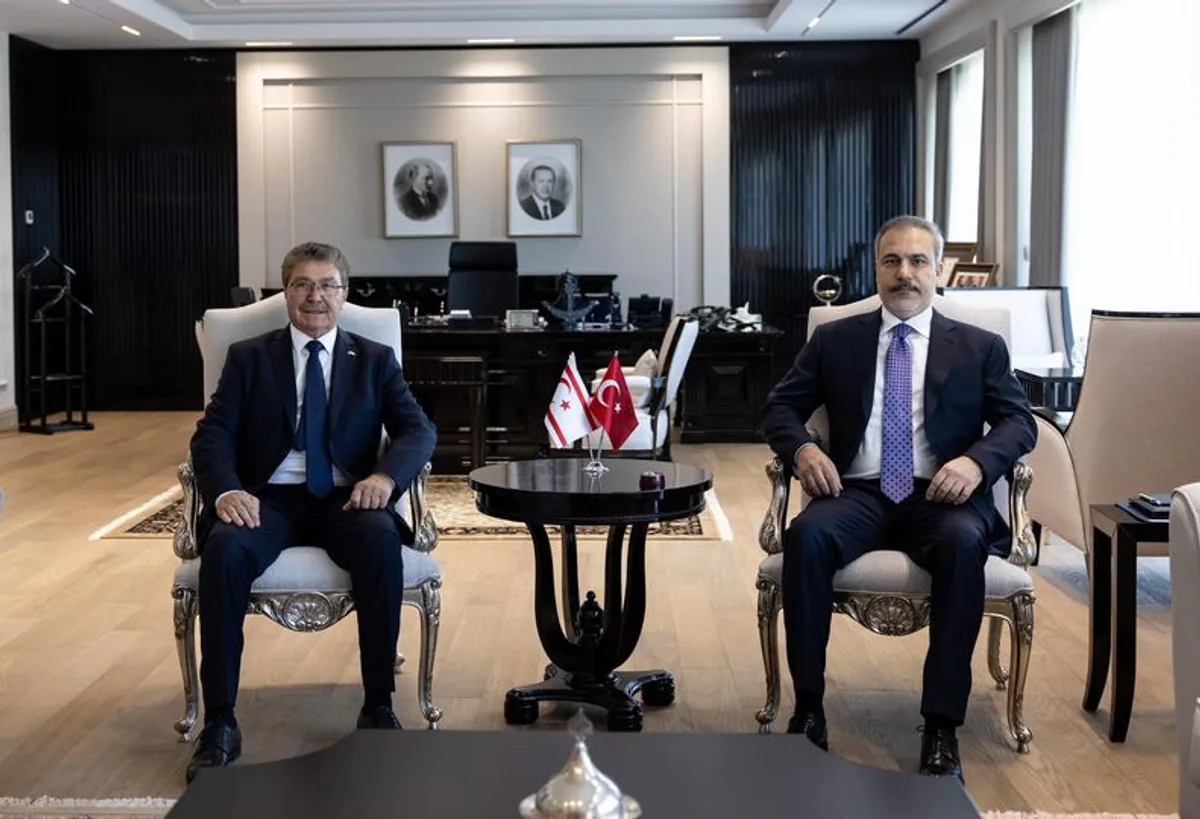 Hakan Fidan, Kuzey Kıbrıs Türk Cumhuriyeti Başbakanı Ünal Üstel ile Görüştü Hakan Fidan, Kuzey Kıbrıs Türk Cumhuriyeti Başbakanı Ünal Üstel ile Görüştü