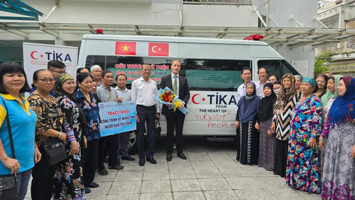 TİKA, Vietnam'daki Müslüman Topluluğuna Destek Sağladı TİKA, Vietnam'daki Müslüman Topluluğuna Destek Sağladı