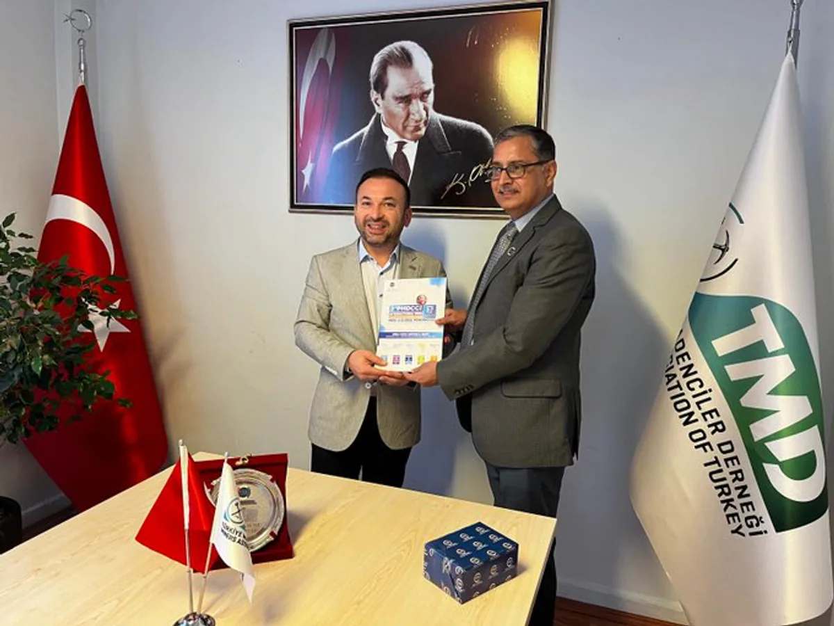 Hindistan Ticaret ve Sanayi Odası Direktörü TMD'yi Ziyaret Etti Hindistan Ticaret ve Sanayi Odası Direktörü TMD'yi Ziyaret Etti