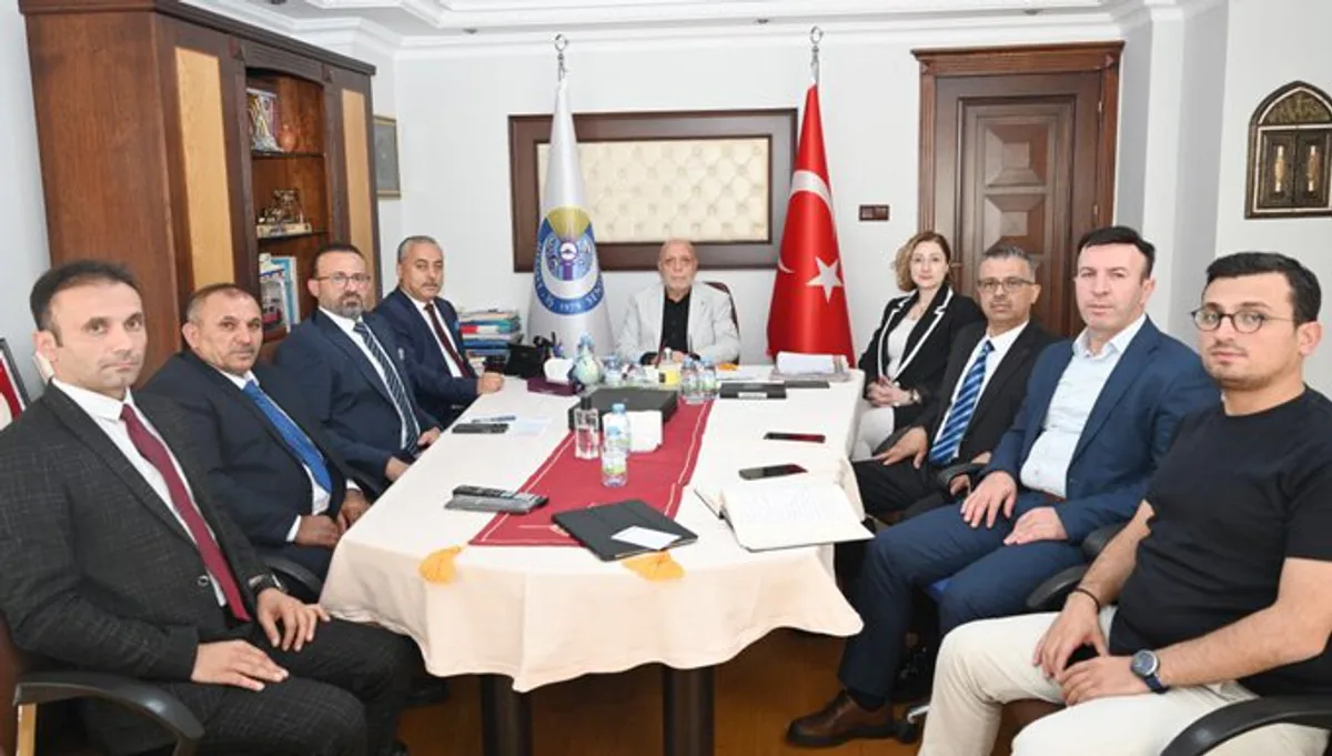 Genel Başkan Mahmut Arslan, HAK-İŞ Denizli İl Başkanlığı Heyetini Kabul Etti Genel Başkan Mahmut Arslan, HAK-İŞ Denizli İl Başkanlığı Heyetini Kabul Etti