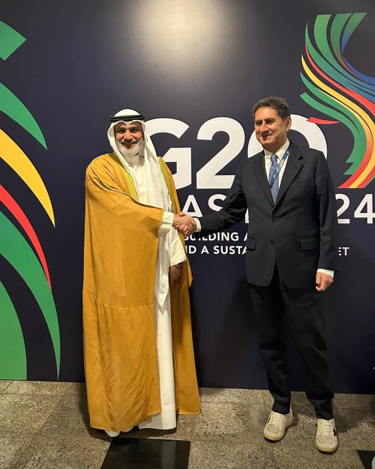 OPEC Genel Sekreteri Haitham Al Ghais ve IRENA Genel Direktörü Francesco La Camera G20 Zirvesinde Bir Araya Geldi OPEC Genel Sekreteri Haitham Al Ghais ve IRENA Genel Direktörü Francesco La Camera G20 Zirvesinde Bir Araya Geldi