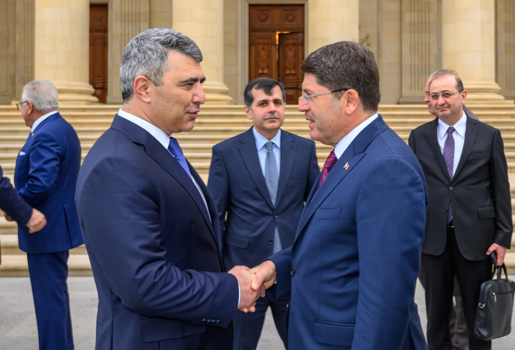 Adalet Bakanı Yılmaz Tunç, Azerbaycan Yüksek Mahkeme Başkanı Inam Karimov ile Önemli Bir Görüşme Gerçekleştirdi Adalet Bakanı Yılmaz Tunç, Azerbaycan Yüksek Mahkeme Başkanı Inam Karimov ile Önemli Bir Görüşme Gerçekleştirdi