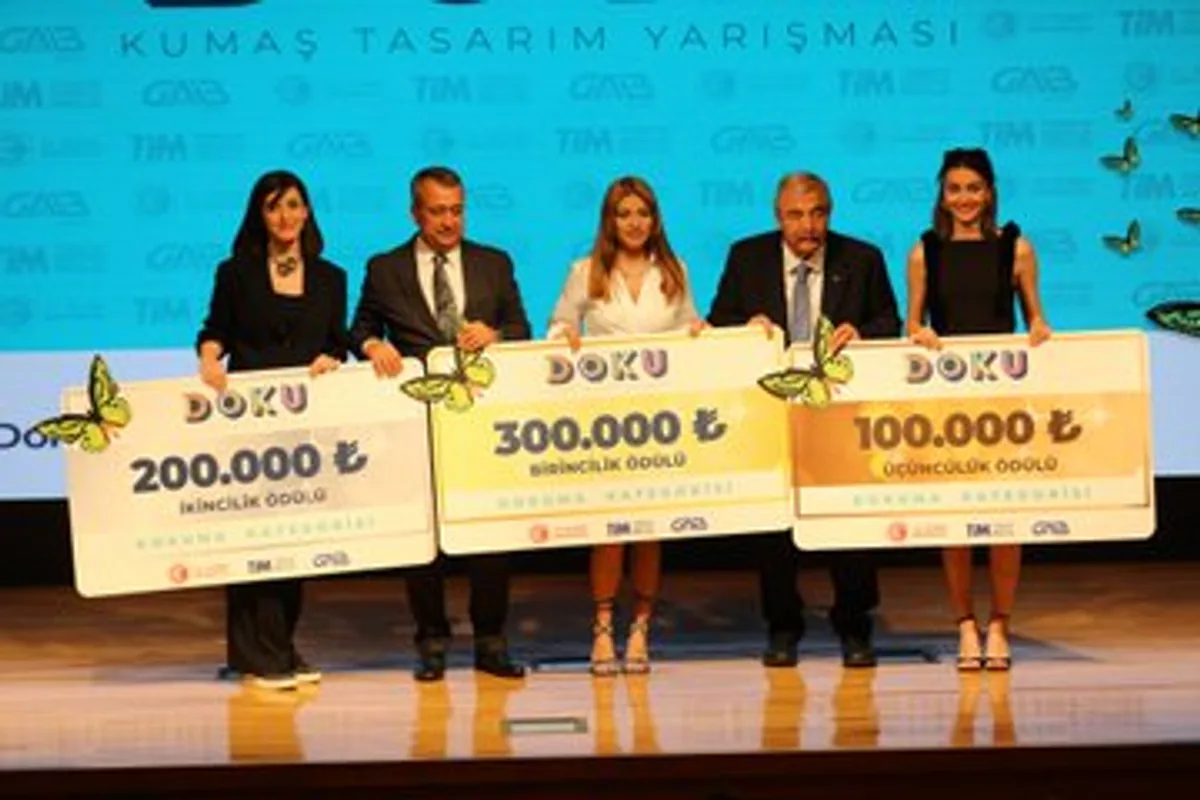 Güneydoğu Anadolu Tekstil ve Hammaddeleri İhracatçıları Birliği’nin Geleneksel “DOKU” Yarışması Heyecan Dolu Bir Finalle Son Buldu Güneydoğu Anadolu Tekstil ve Hammaddeleri İhracatçıları Birliği’nin Geleneksel “DOKU” Yarışması Heyecan Dolu Bir Finalle Son Buldu