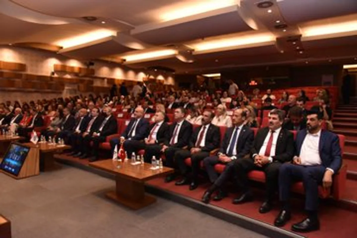 GATHİB Doku Kumaş Tasarım Yarışması Ödül Töreni Gerçekleştirildi GATHİB Doku Kumaş Tasarım Yarışması Ödül Töreni Gerçekleştirildi