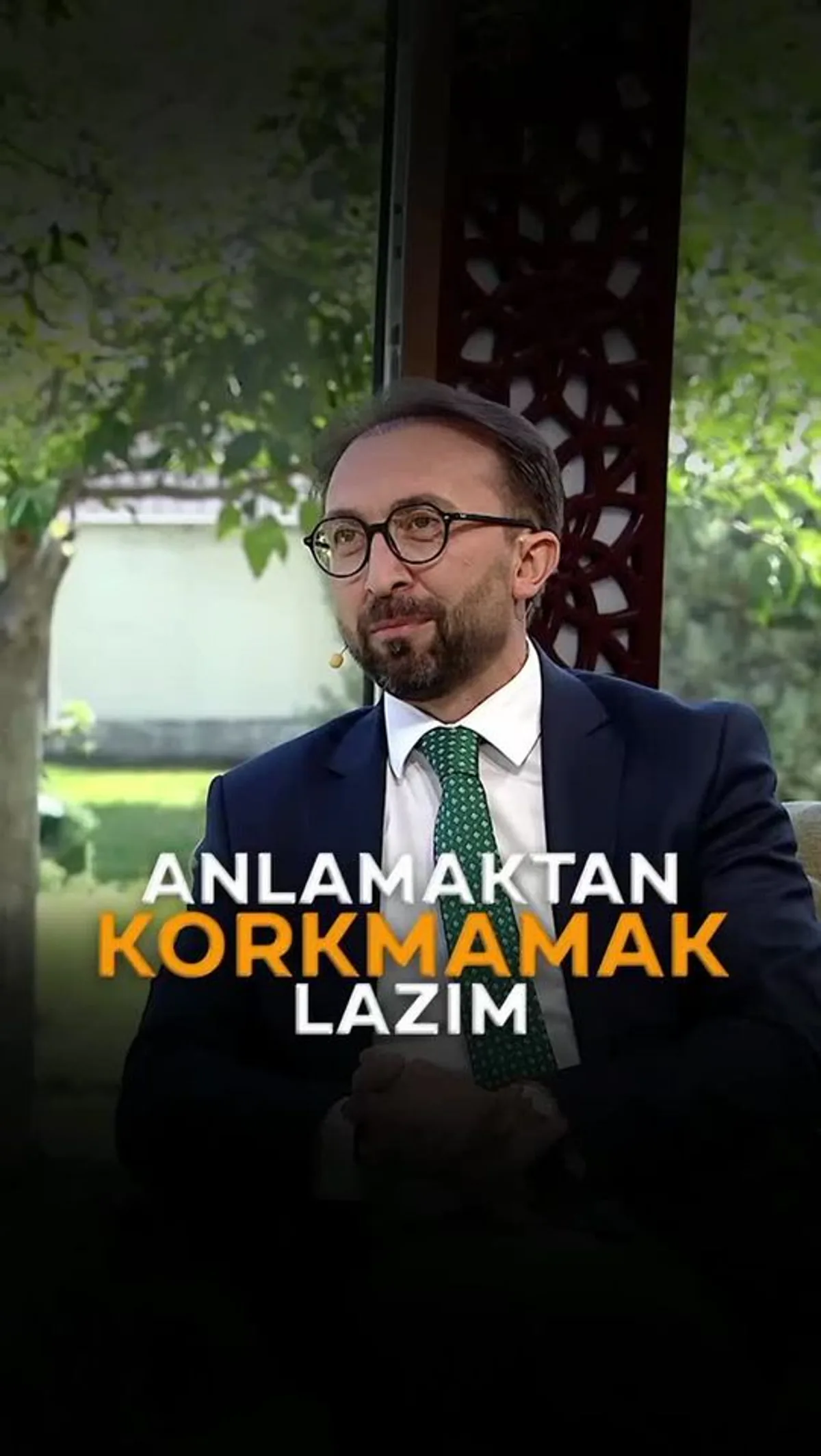 İnsanlarla İletişim ve Anlayışın Önemi Üzerine Konuşma İnsanlarla İletişim ve Anlayışın Önemi Üzerine Konuşma