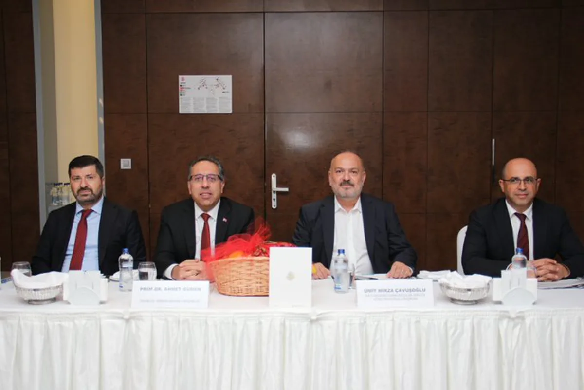 Batı Akdeniz İhracatçılar Birliği Üyeleri Tarım ve Orman Bakan Yardımcısı ile Toplantı Yaptı Batı Akdeniz İhracatçılar Birliği Üyeleri Tarım ve Orman Bakan Yardımcısı ile Toplantı Yaptı