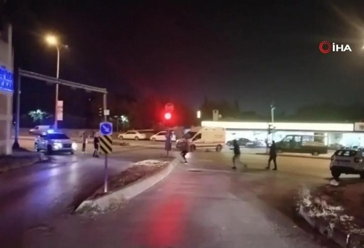İstanbul Tuzla'da Polis Operasyonunda Çatışma: Bir Polis Memuru Yaralandı İstanbul Tuzla'da Polis Operasyonunda Çatışma: Bir Polis Memuru Yaralandı