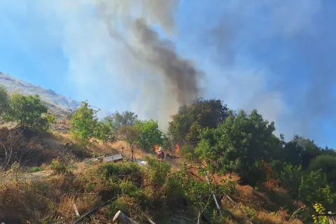 Ankara Beypazarı'ndaki Orman Yangınında 2 Bağ Evi Tahrip Oldu