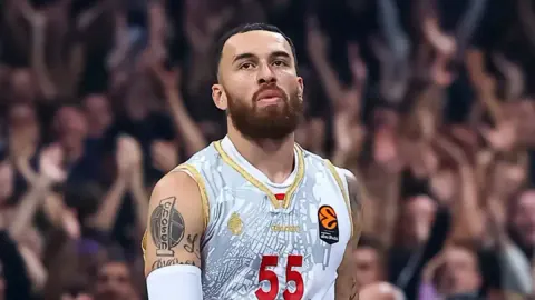 Anadolu Efes'ten Bombastik İmza: EuroLeague MVP'si Mike James Dönüyor