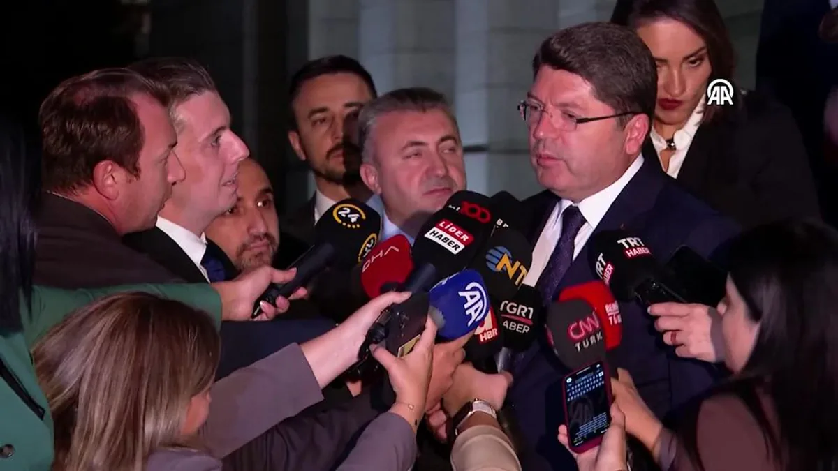 Adalet Bakanı Yılmaz Tunç Basın Mensuplarıyla Buluştu Adalet Bakanı Yılmaz Tunç Basın Mensuplarıyla Buluştu