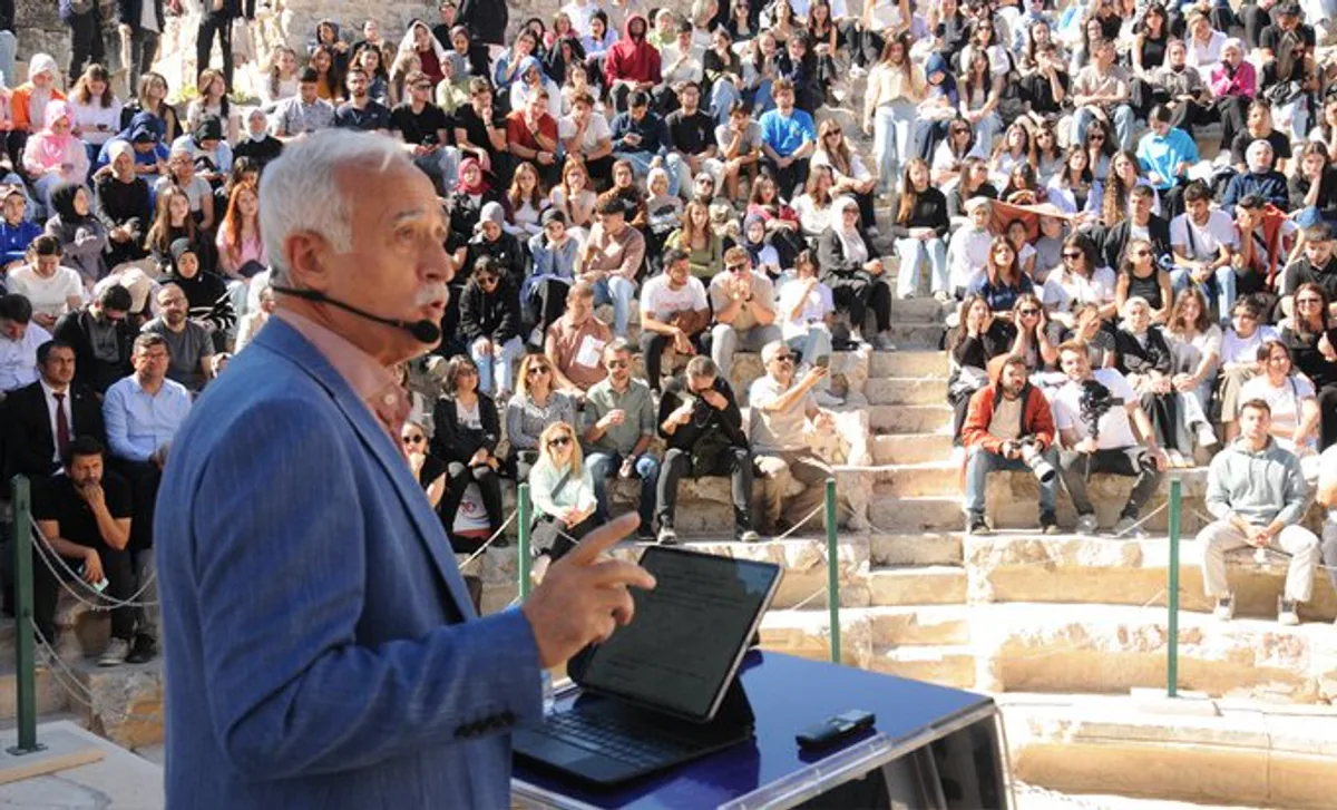 İsrail Saldırıları Sonrası Bir Yıl: Acı ve İnsanlık Tragedisi İsrail Saldırıları Sonrası Bir Yıl: Acı ve İnsanlık Tragedisi