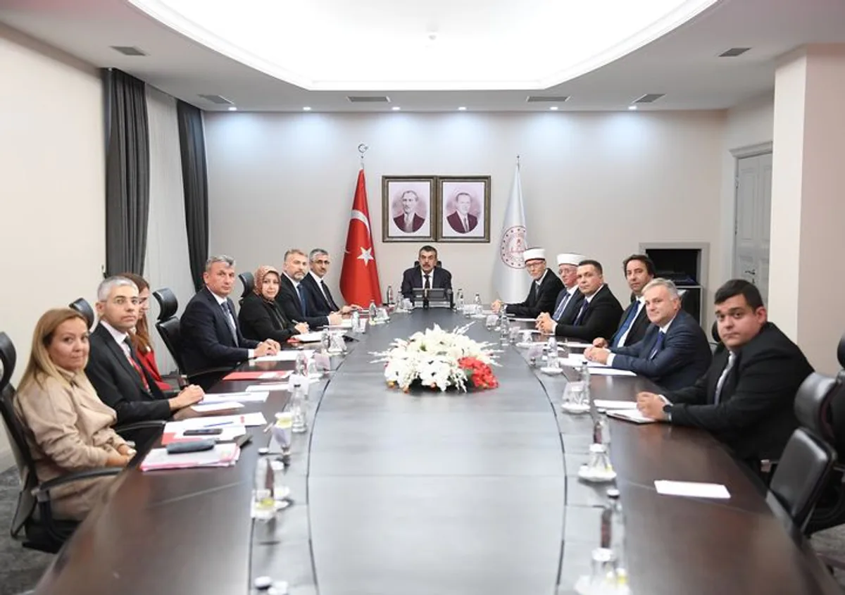 Millî Eğitim Bakanı, Batı Trakya Türk Azınlığı Danışma Kurulu Üyelerini Kabul Etti Millî Eğitim Bakanı, Batı Trakya Türk Azınlığı Danışma Kurulu Üyelerini Kabul Etti